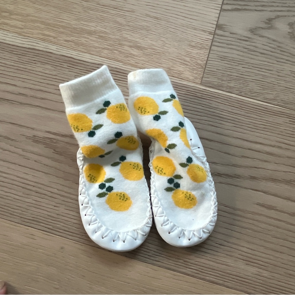 Hanna Andersson slipper socks 5-7
